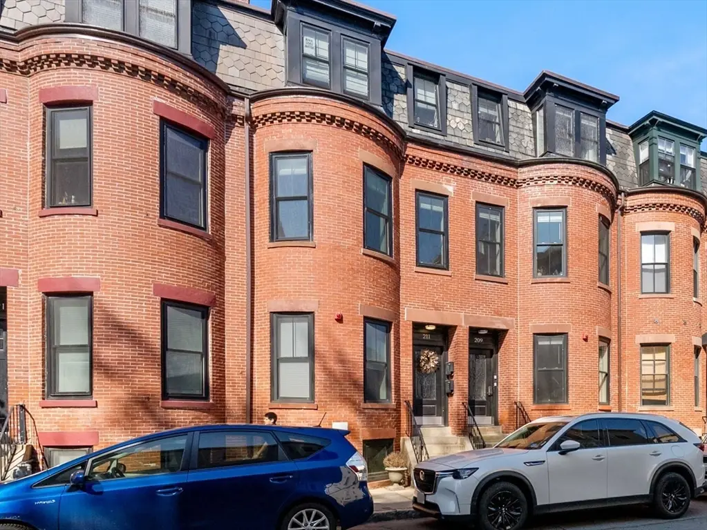 209 Green #2, Cambridge, MA 02139 - #1