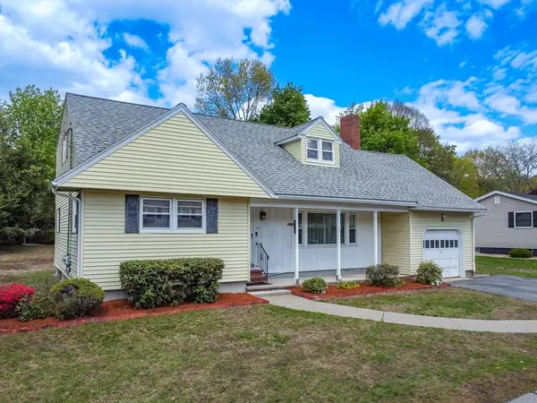 25 Windward Rd, Lowell, MA 01852