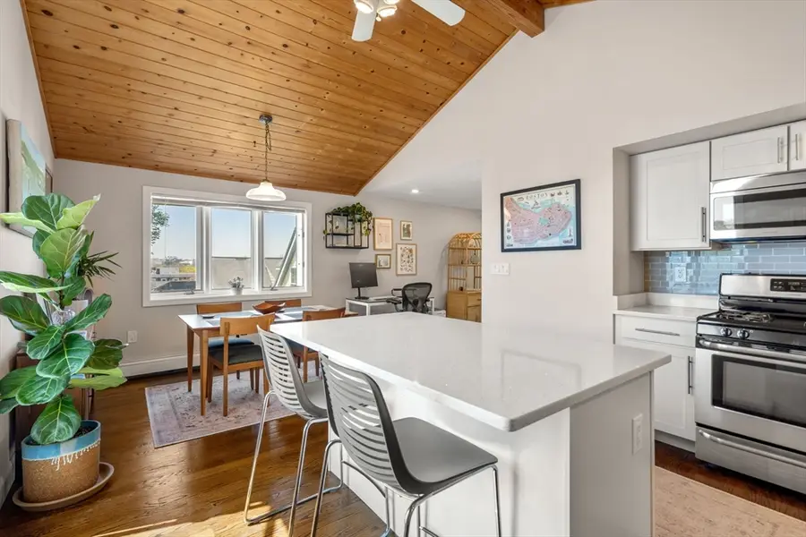 32 Farragut Ave #3, Somerville, MA 02144 - #2