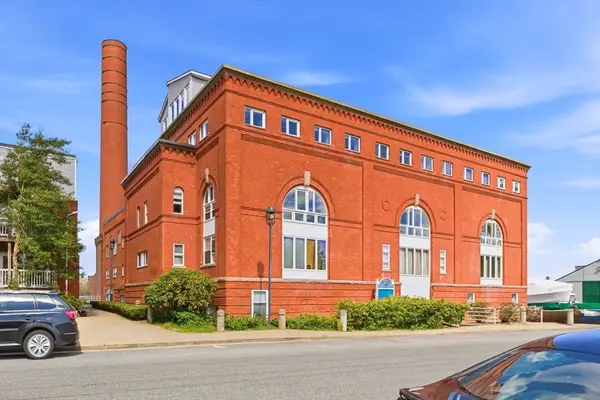 45 Main St #27, Wareham, MA 02571
