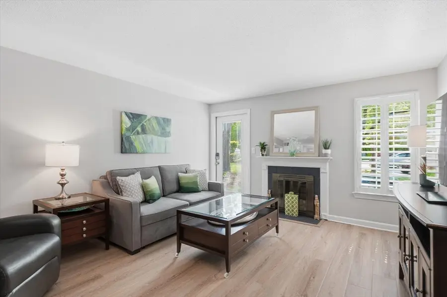 11 Walden Dr #10, Natick, MA 01760 - #3