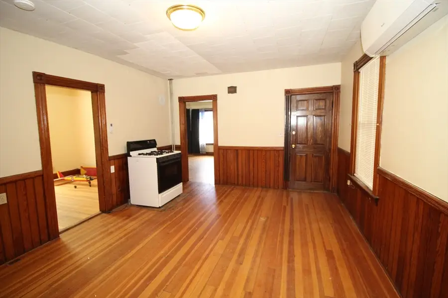 71 Ash St, Gardner, MA 01440 - #3