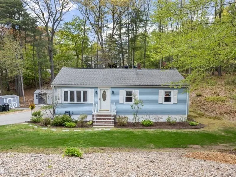 3 Holmes St, Halifax, MA 02338 - #1