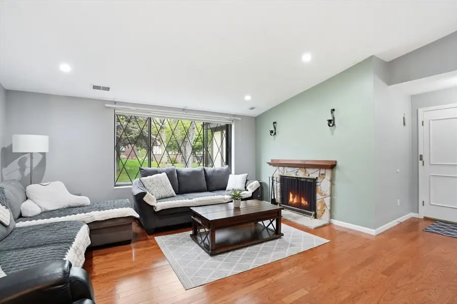 11 Royal Lake Dr #6, Braintree, MA 02184 - #2