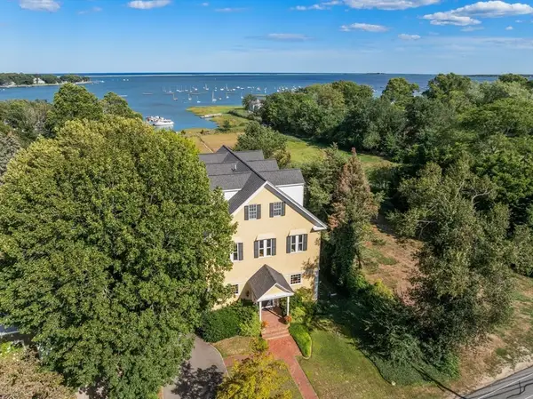535 Washington Street, Duxbury, MA 02332