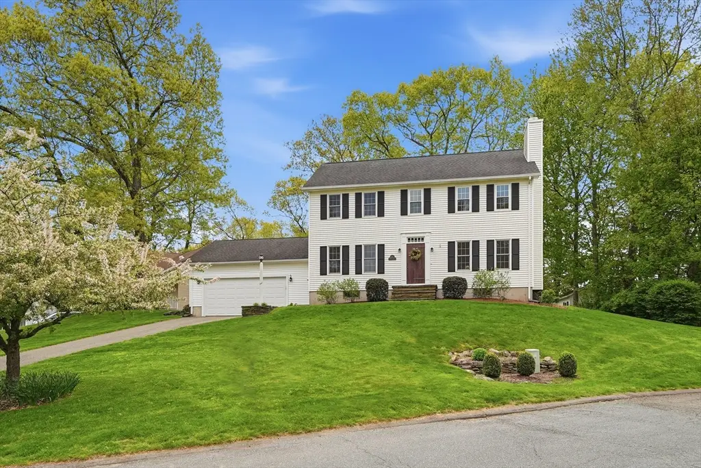 2 Newton St, Belchertown, MA 01007 - #1