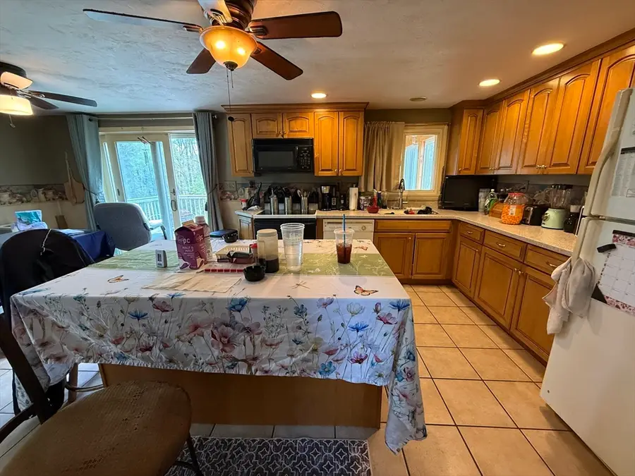 144 Airport Rd, Gardner, MA 01440 - #2