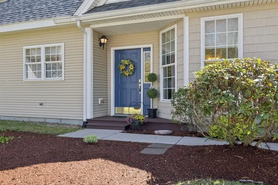 26 Summerfield Dr #17, South Grafton, MA 01560 - #3