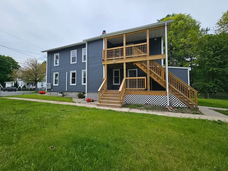 11 W School St, Westfield, MA 01085 - #3