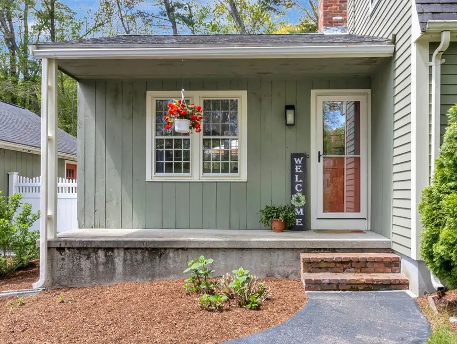 5 Juniper Dr, Mansfield, MA 02048 - #3