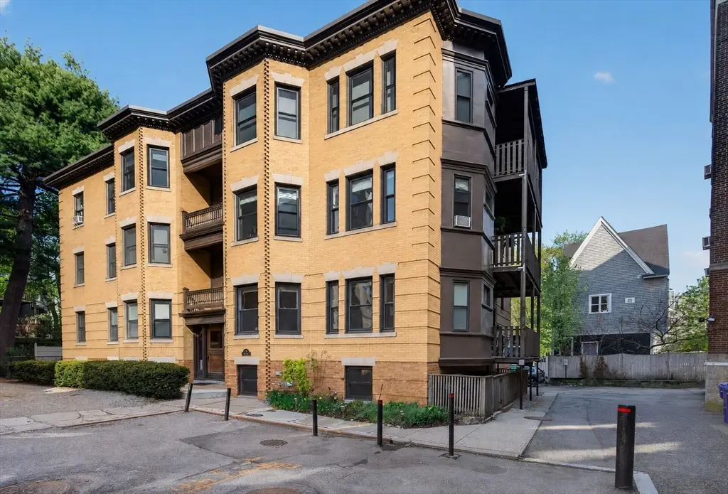 17 Park Vale #4, Brookline, MA 02446 - #1