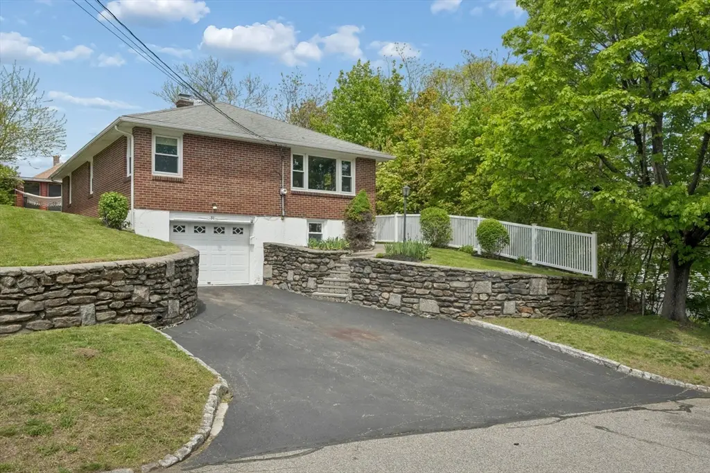 31 Villa Rd, Shrewsbury, MA 01545 - #1
