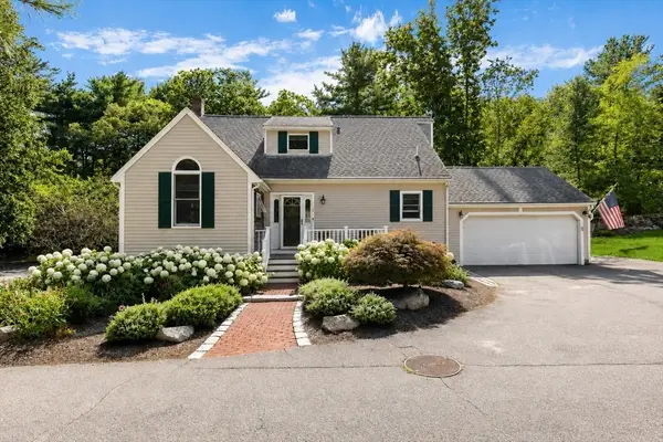 18 Cedarledge Vlg #18, Cohasset, MA 02025