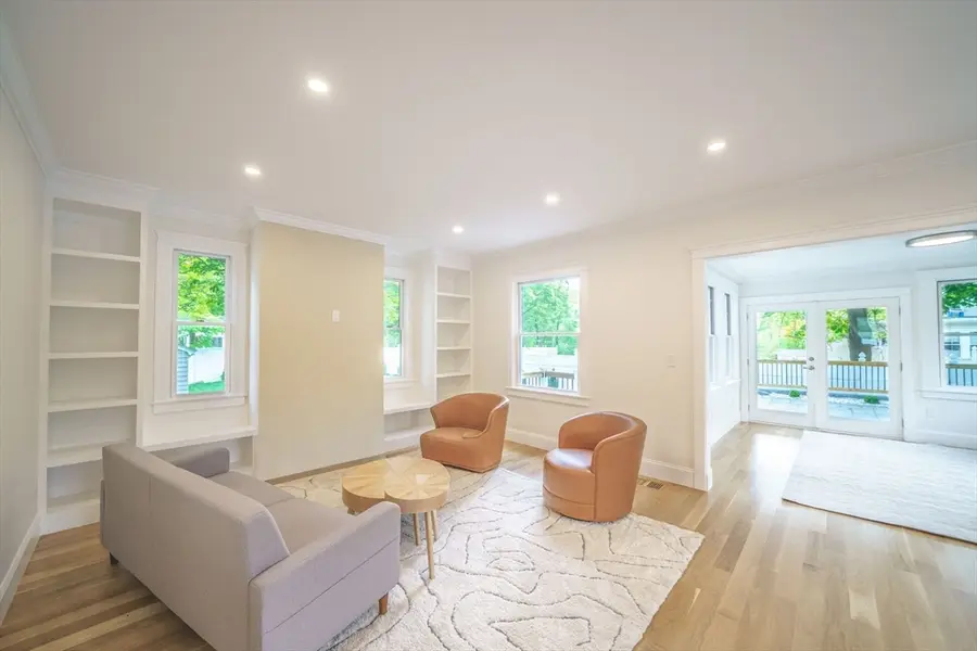 368 Worcester St, Wellesley, MA 02481 - #2