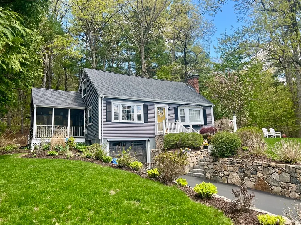 135 Locust St, Holliston, MA 01746 - #1