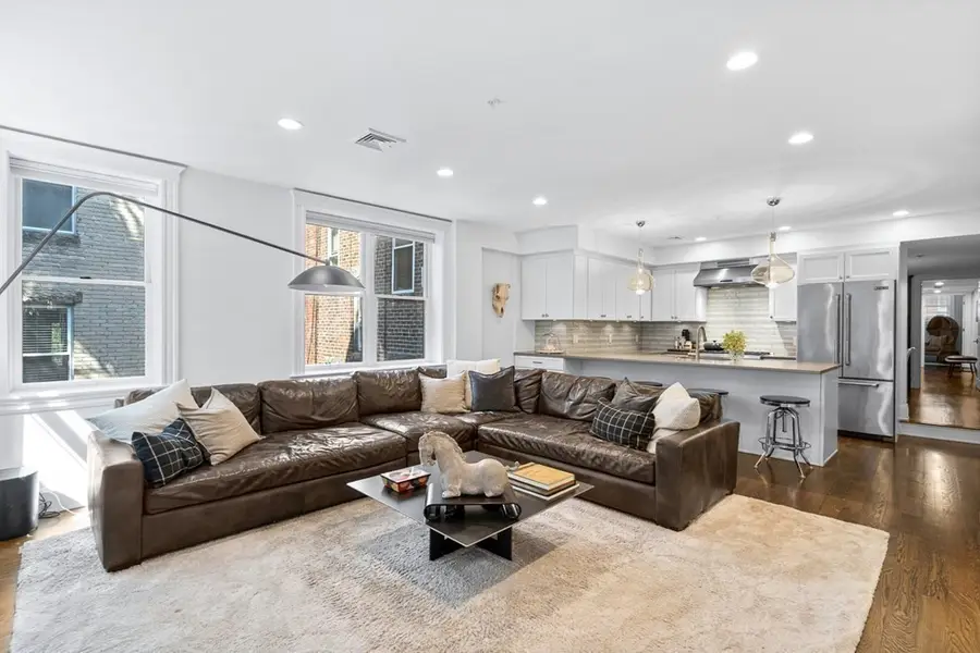 290 North St #2, Boston, MA 02113 - #3