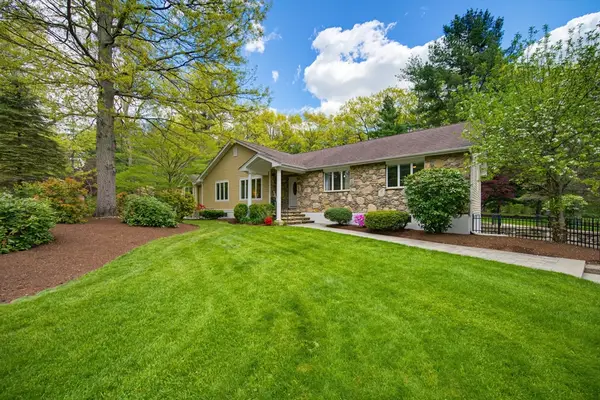 26 Fairway Lane, Foxboro, MA 02035