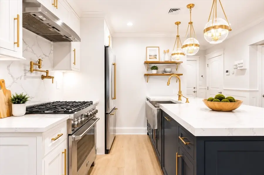 150-156 Athens St #2, Boston, MA 02127 - #3