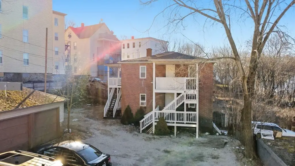 98 Cross St, Southbridge, MA 01550 - #1