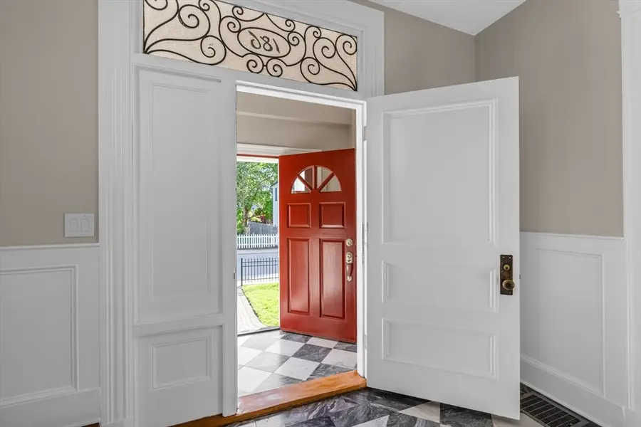 186 Temple St, Boston, MA 02132 - #2