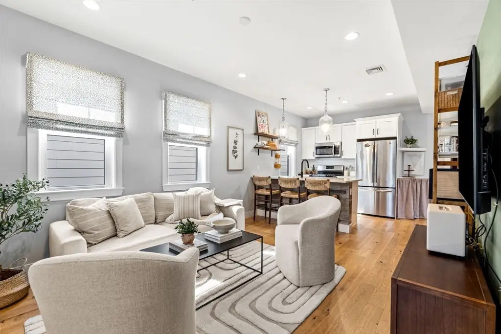 335 Maverick Street #3, Boston, MA 02128 - #1