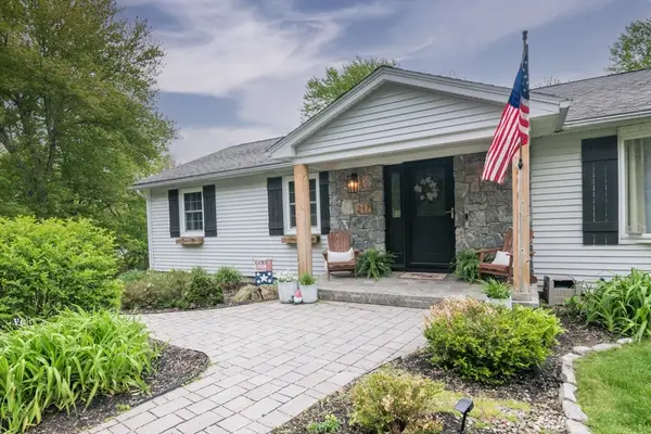217 Pleasant St, East Longmeadow, MA 01028