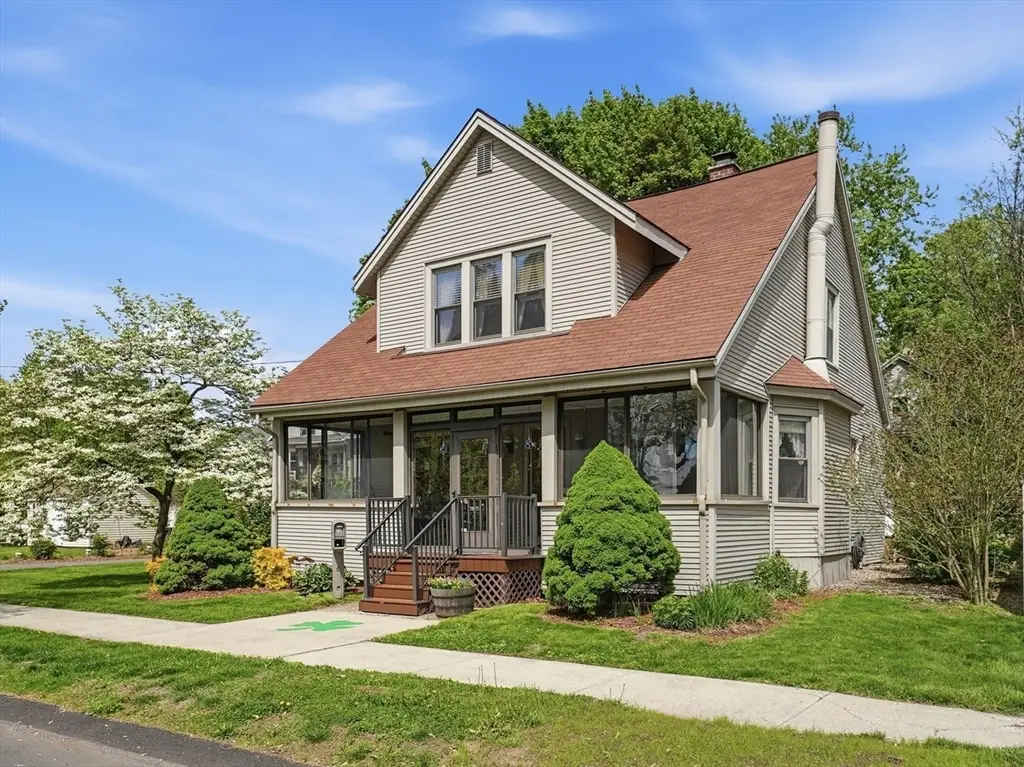 21 Elmwood Avenue, West Springfield, MA 01089 - #1