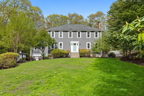 25 Towpath Dr, Wilmington, MA 01887