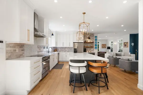 70 Indian Pond Rd, Kingston, MA 02364