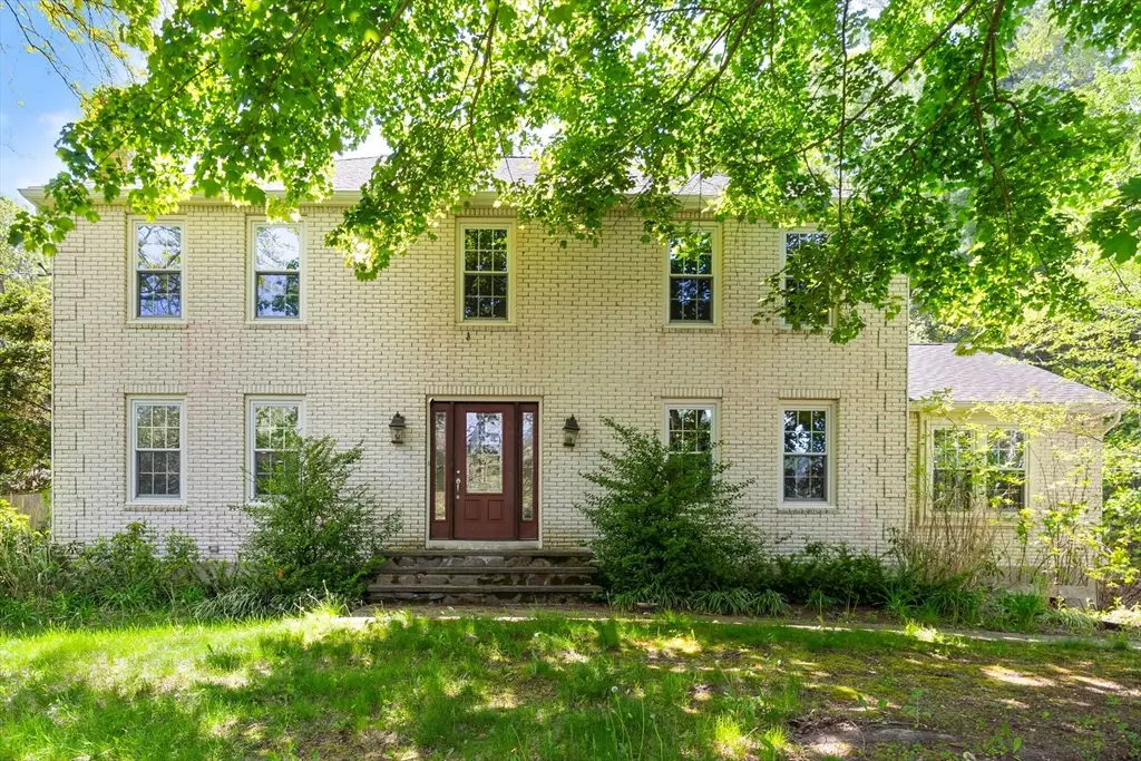 4 Dix Rd, Franklin, MA 02038 - #1