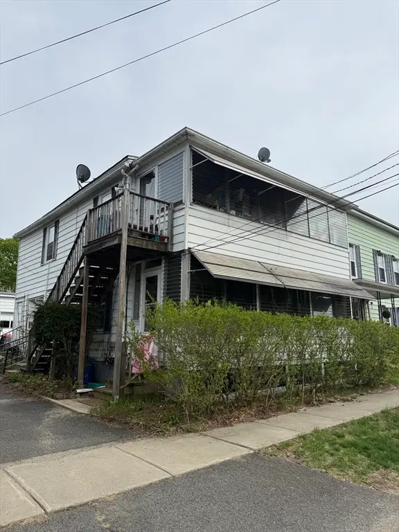7 I St, Turners Falls, MA 01376 - #1