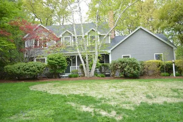 25 Old Wood Road, North Attleboro, MA 02760
