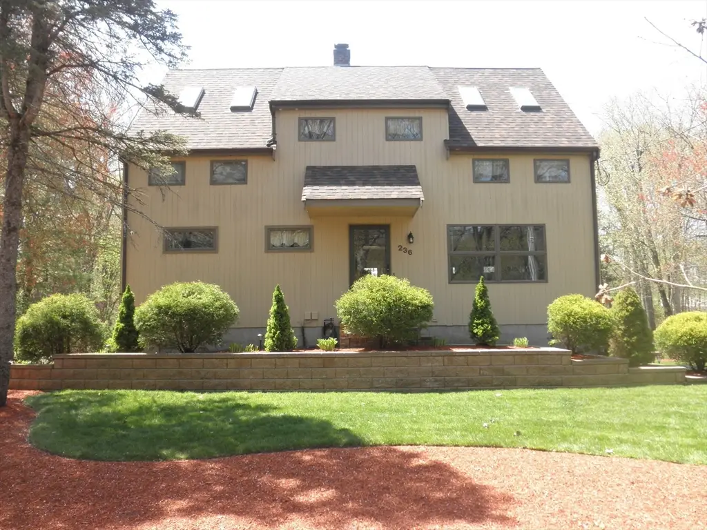 236 Cumberland Ave, North Attleboro, MA 02760 - #1
