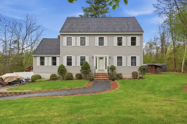 17 Unicorn Circle, Amesbury, MA 01913