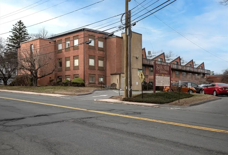 267 Locust Street #1A, Northampton, MA 01062 - #3