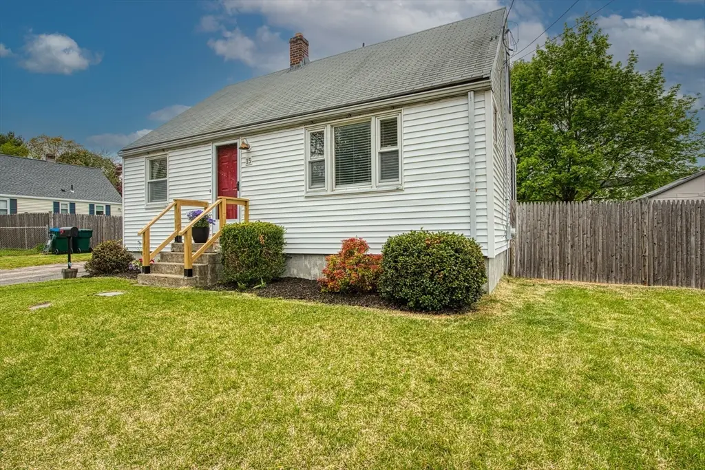 15 Jefferson Rd, Holbrook, MA 02343 - #1