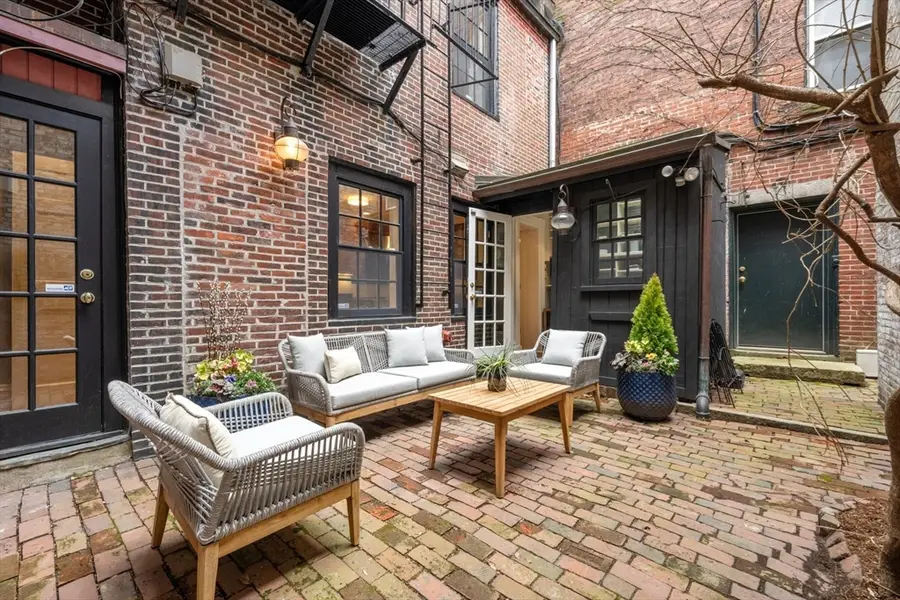 14 Pinckney Street, Boston, MA 02114 - #2