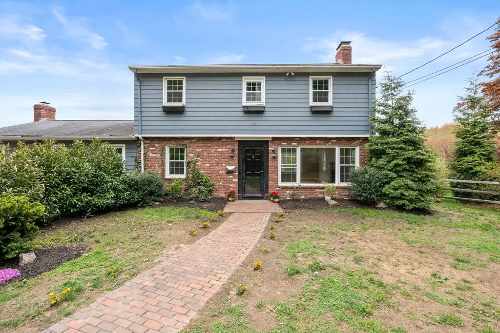 1066 Hillside St, Milton, MA 02186 - #1