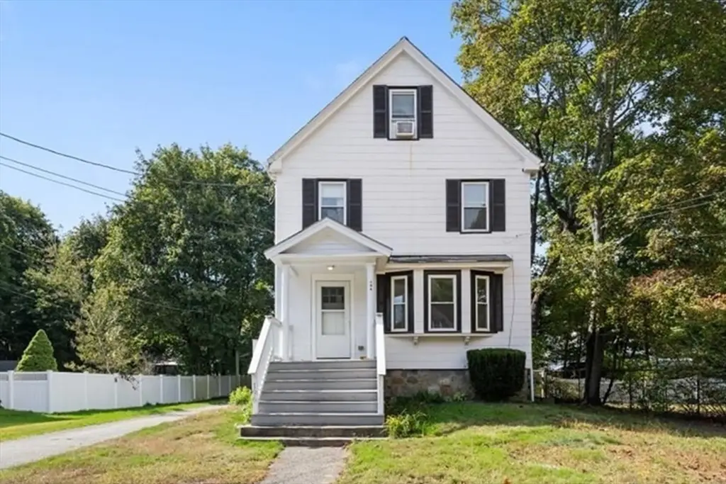 196 Myrtle St, Rockland, MA 02370 - #1