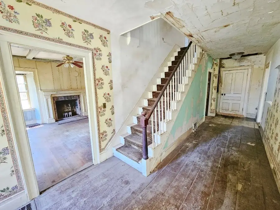 88 Stonehouse Rd, Washington, MA 01223 - #3