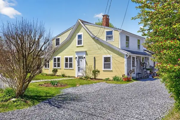 5 Pleasant St #Unit A, Dennis, MA 02639