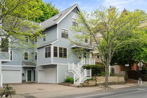 620 Washington St #620, Brookline, MA 02446