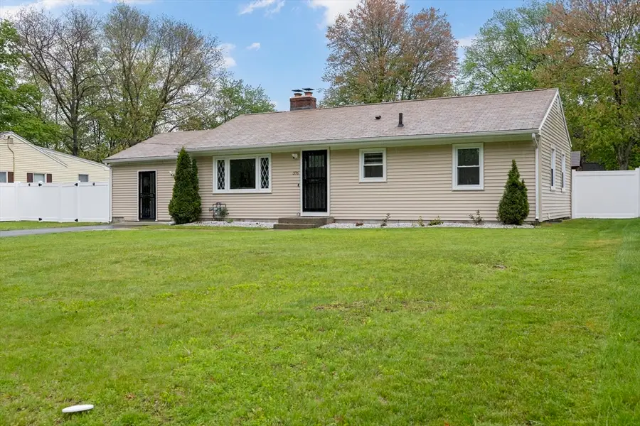 376 Hermitage Dr, Springfield, MA 01129 - #2