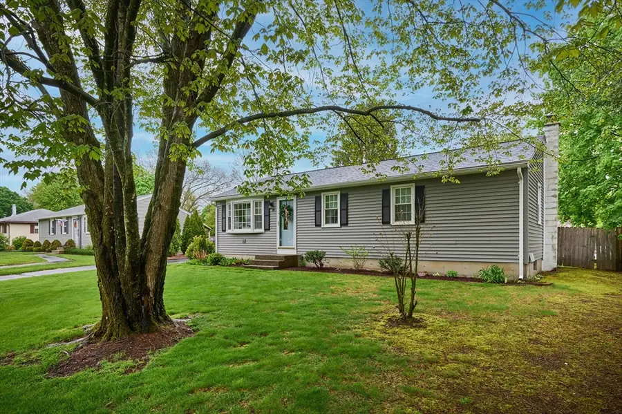 19 Beyer Dr, Easthampton, MA 01027 - #3