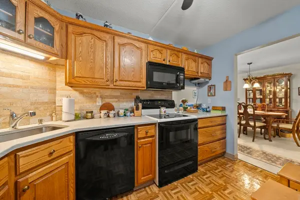 159 Main #23C, Stoneham, MA 02180