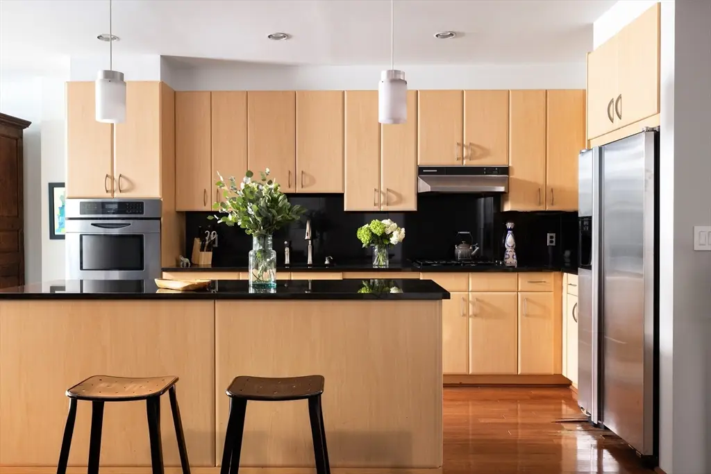 9 W Broadway #322, Boston, MA 02127 - #1