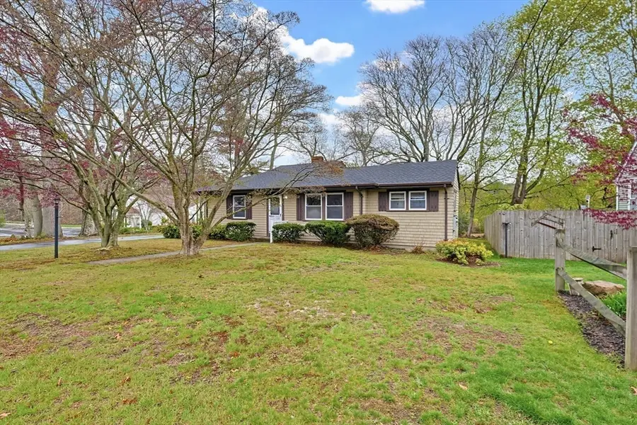 164 Cross Rd, Dartmouth, MA 02747 - #3