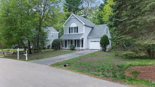 9 Grover Ln, Foxboro, MA 02035