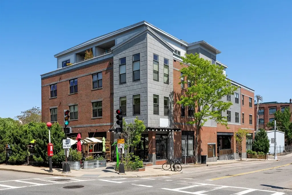 156 Green St #301, Boston, MA 02130 - #1