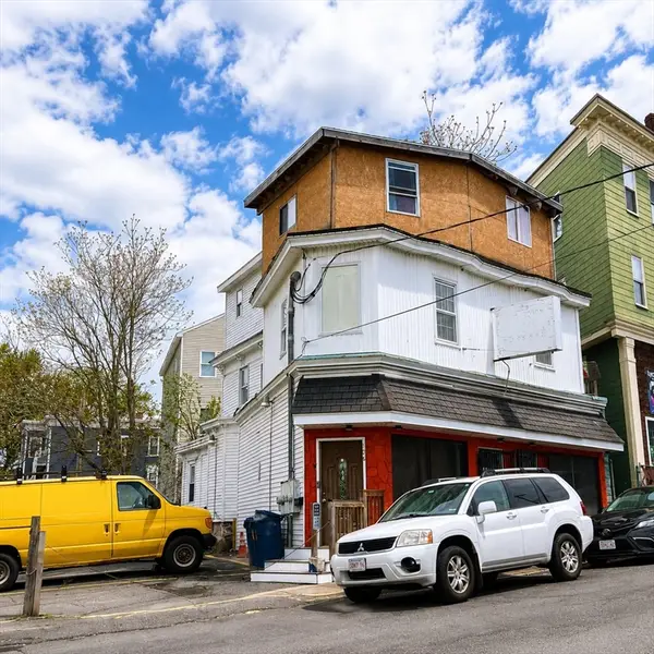 106 E Haverhill, Lawrence, MA 01841